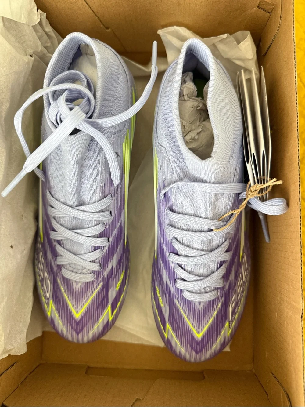 New in Box Addidas F50 Sparkfusion purple soccer cleats size 4-1/2